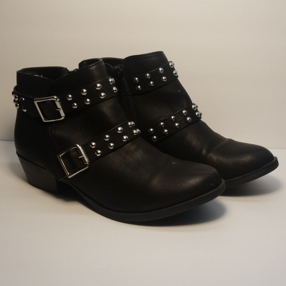 Report Black Size 8  Studs Booties